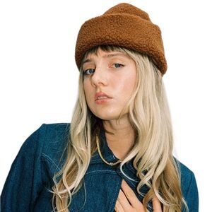 JEM LOS ANGELES NWOT Rust Tan Brown Faux Sherpa Beanie Hat Lykke Wullf